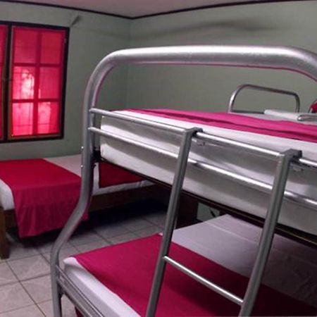 Cabinas Smith Cahuita Δωμάτιο φωτογραφία