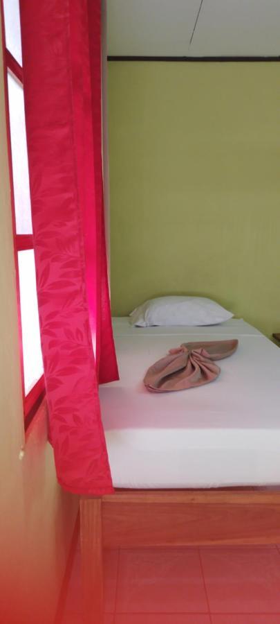 Cabinas Smith Cahuita Εξωτερικό φωτογραφία
