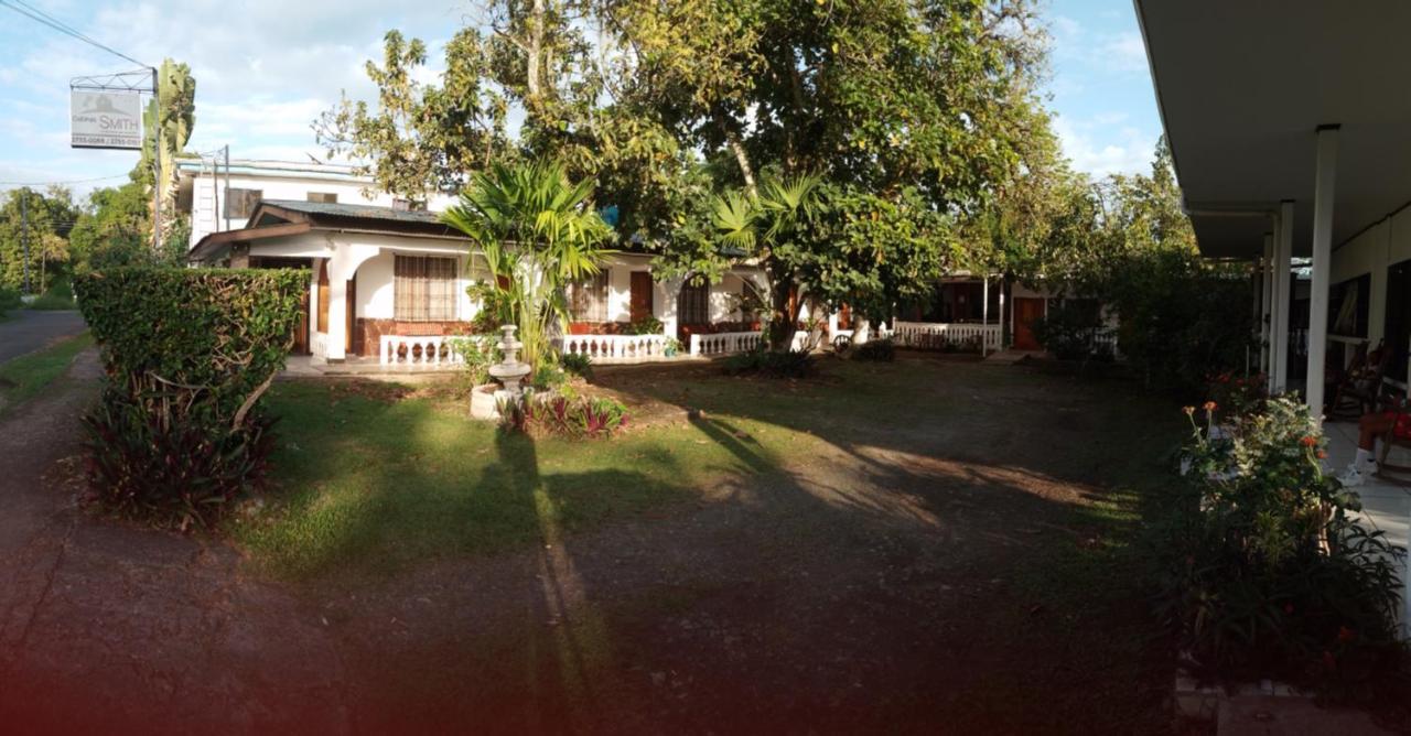 Cabinas Smith Cahuita Εξωτερικό φωτογραφία