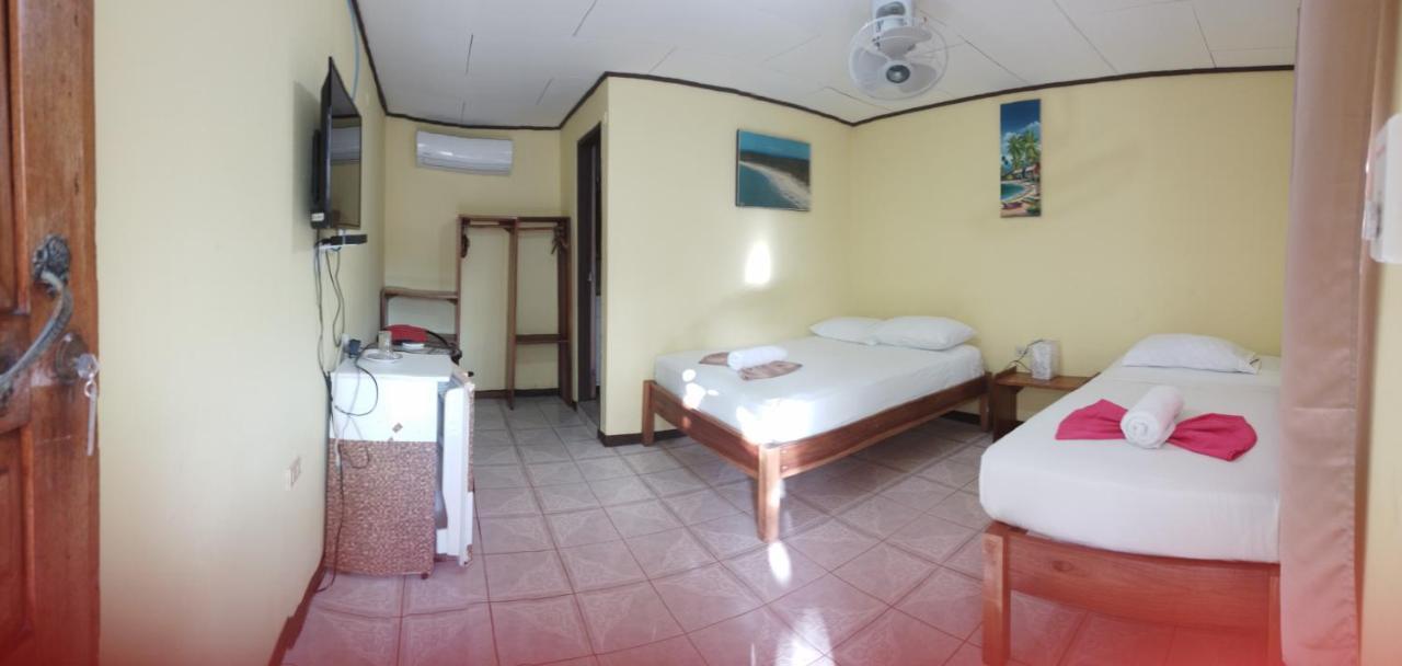 Cabinas Smith Cahuita Εξωτερικό φωτογραφία