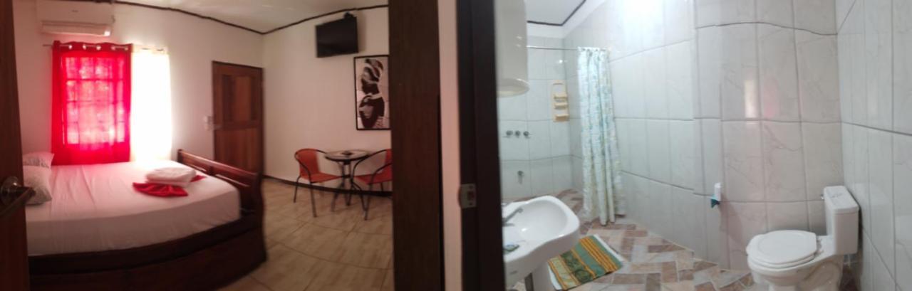 Cabinas Smith Cahuita Εξωτερικό φωτογραφία