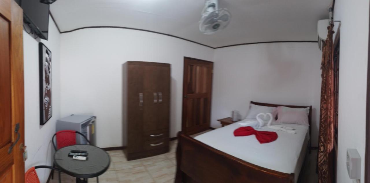 Cabinas Smith Cahuita Εξωτερικό φωτογραφία