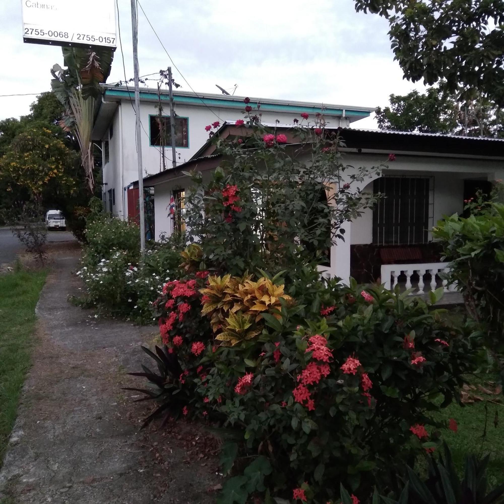 Cabinas Smith Cahuita Δωμάτιο φωτογραφία