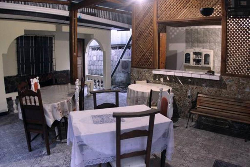 Cabinas Smith Cahuita Εξωτερικό φωτογραφία
