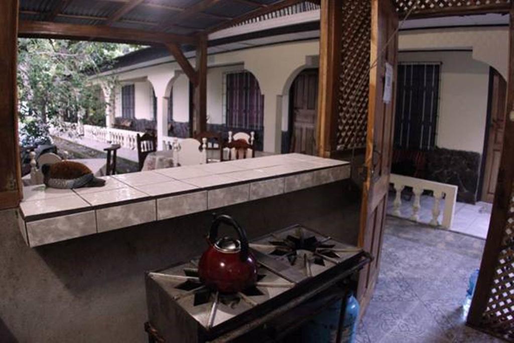 Cabinas Smith Cahuita Εξωτερικό φωτογραφία