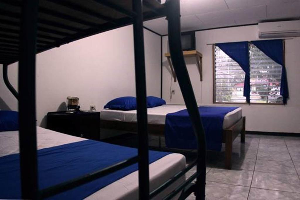 Cabinas Smith Cahuita Εξωτερικό φωτογραφία